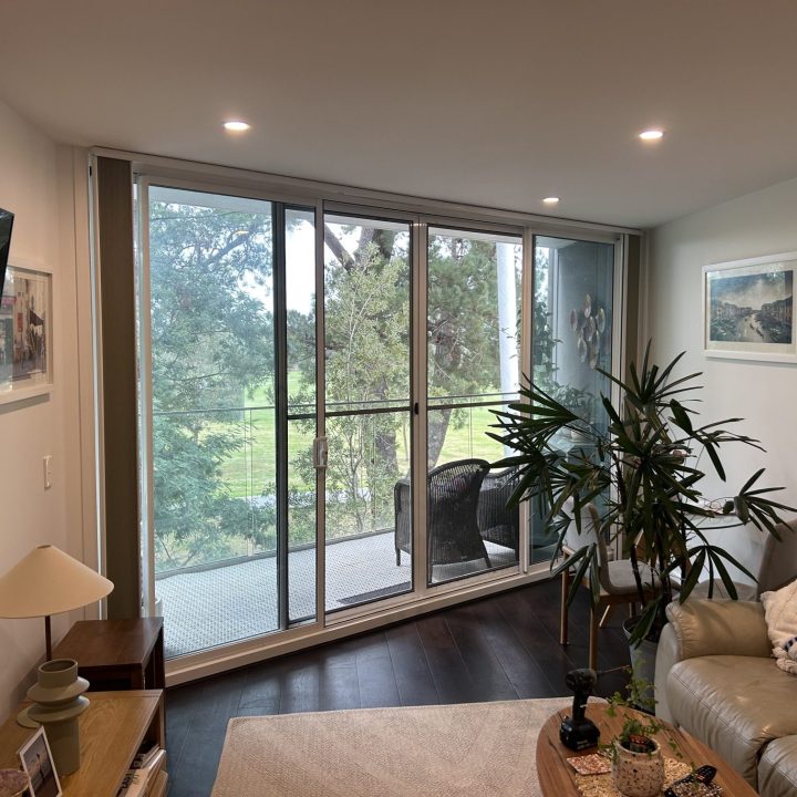 Vertical Honeycomb Blinds open aspect ratio 465 450