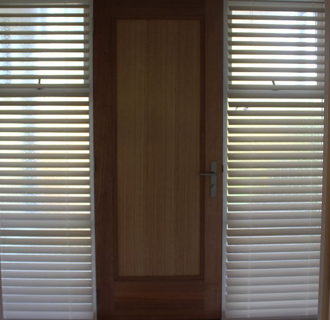 Venetian Blinds aspect ratio 465 450